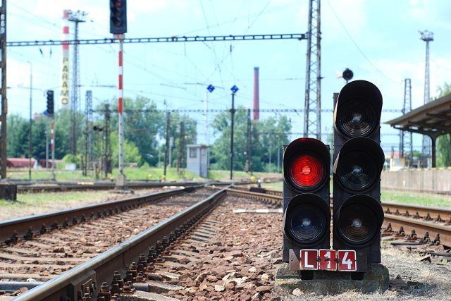 Všechny vlaky dnes mají červenou | foto: Honza Ptáček,  Český rozhlas,  Český rozhlas