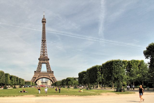 Eiffelova věž a Martovo pole v Paříži | foto: Jan Rosenauer