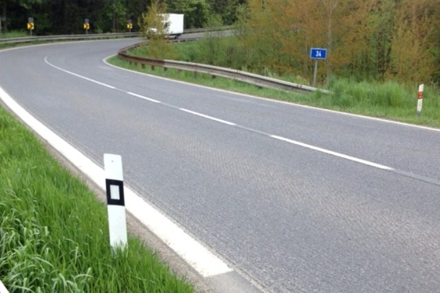 Nejnebezpečnější silnice je v Pardubickém kraji  (ilustrační foto) | foto: Hana Mikulincová,  Český rozhlas