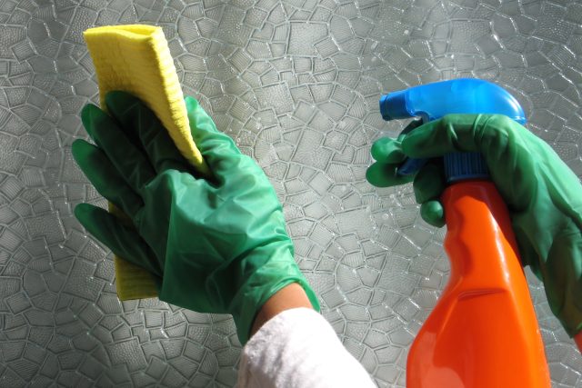 Úklid,  práce,  čištění | foto: Fotobanka RGBStock