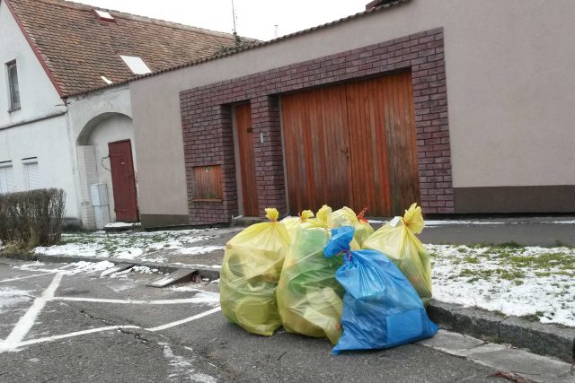 Třídění odpadů  (ilustrační foto) | foto: Ondřej Wolf,  Český rozhlas