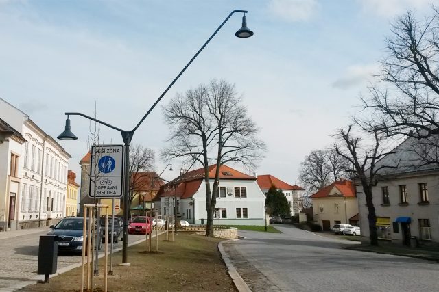 Nové lampy veřejného osvětlení v Nasavrkách | foto: Josef Kopecký,  Český rozhlas