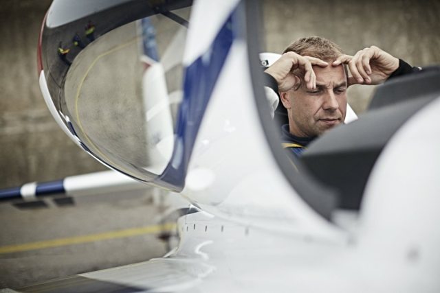 Praktický výcvik by mohl vést jeden z nejlepších světových leteckých akrobatů Martin Šonka | foto: Red Bull Contentpool