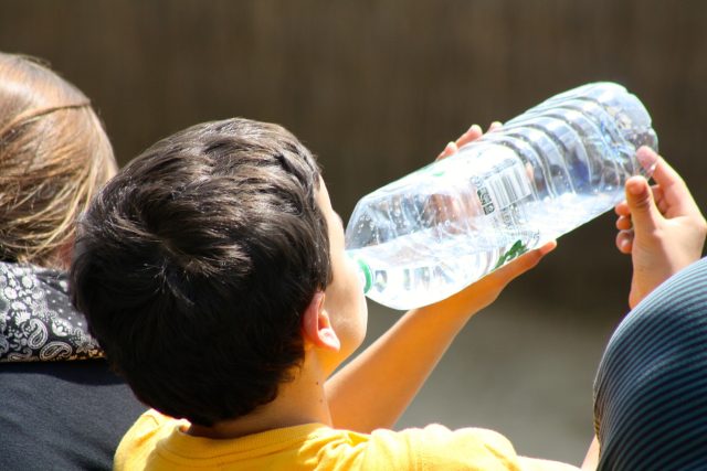 Vypijte aspoň litr vody denně | foto: Fotobanka Pixabay