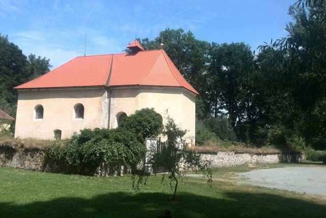 Kostel svatého Michala v dnes už neexistující obci Lepějovice | foto: Martin Karlík,  Český rozhlas