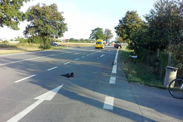 Smrtelná dopravní nehoda mezi Chrudimí a Slatiňany | foto:  HZS Pardubického kraje