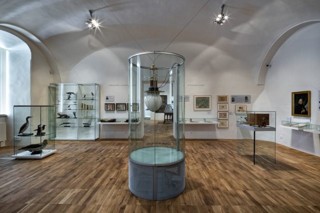 Kabinet přírodovědný a technický – část expozice Regionálního muzea v Litomyšli,  v níž je umístěn Staškův přístroj | foto:  Regionální muzeum v Litomyšli