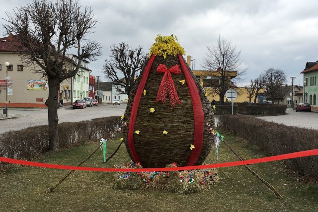 Třímetrové proutěné vejce v Proseči | foto: Josef Kopecký,  Český rozhlas