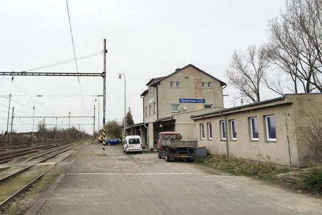 Železniční stanice Opatovice - Pohřebačka | foto: Ondřej Wolf,  Český rozhlas