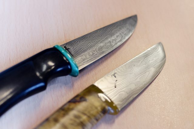 Nože s damaškovou ocelí Zdeňka Krejzy | foto: Honza Ptáček,  Český rozhlas