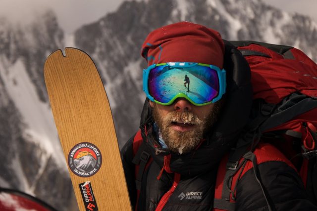 Česká dobrodružná expedice zdolala na skialpinistických lyžích afghánskou velehoru Nošak - Zdeněk Hák | foto: Zdeněk Hák