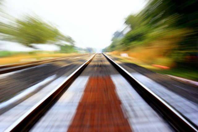 Želenice a vlak  (ilustrační foto) | foto: Fotobanka Pixabay