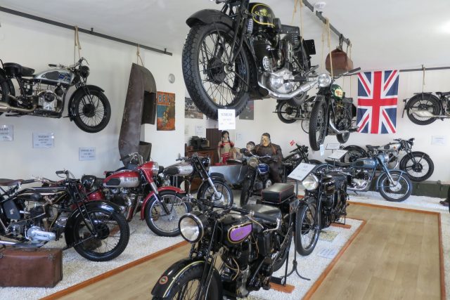 Pohled do expozice anglických motocyklů | foto: Tereza Brázdová,  Český rozhlas