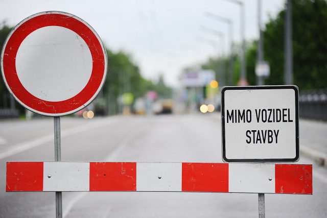 Uzavírka mostu  (ilustrační foto) | foto: Honza Ptáček,  Český rozhlas
