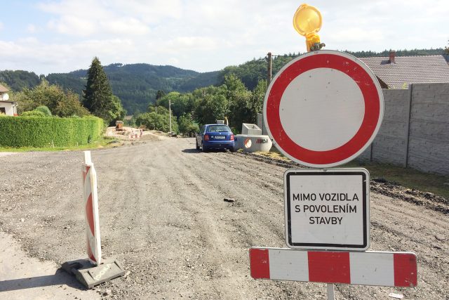 Oprava silnice  (ilustrační foto) | foto: Josef Ženatý,  Český rozhlas