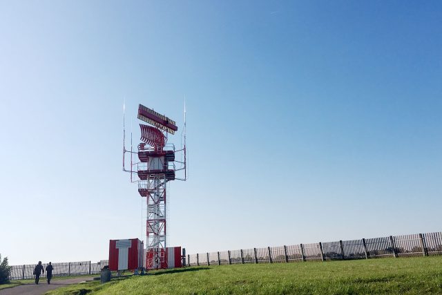 Nový radar na pardubickém letišti | foto: Josef Ženatý,  Český rozhlas