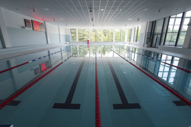 Nový 25metrový bazén v Pardubicích | foto: Josef Vostárek,  ČTK