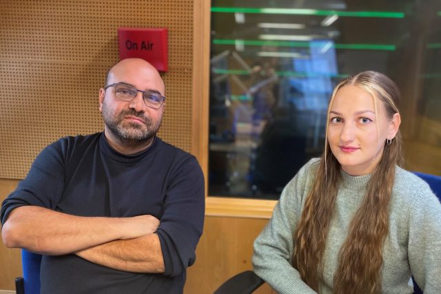 Organizátor Tomáš Reisinger a cestovatelka Tereza Mošnerová | foto: Eva Horáková,  Český rozhlas