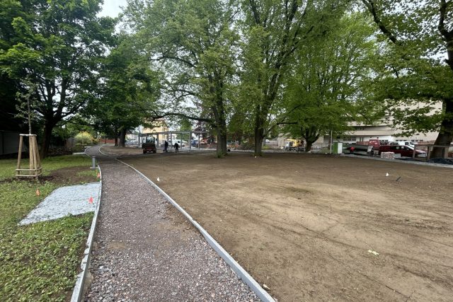 Obnova parku u Roškotova divadla v Ústí nad Orlicí | foto: Barbora Soukupová,  Český rozhlas