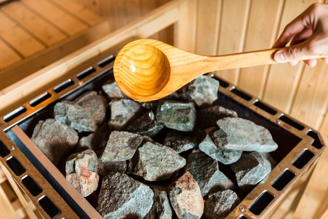 Zatímco dříve tvořili osazenstvo saun především starší muži,  dnes je situace jiná  (ilustrační foto) | foto: Shutterstock