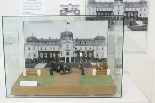 Historické diorama je věnováno vzpomínce na prvního československého prezidenta T. G. Masaryka a jeho novou „Hispánku“ | foto: Michal Widenský