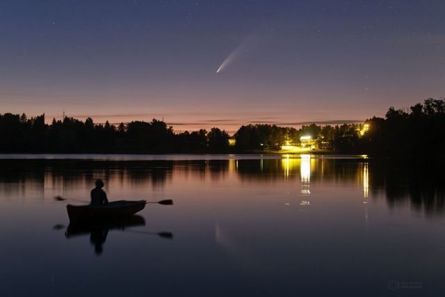 Kometa Neowise byla na obloze k vidění v letošním létě | foto: Petr Horálek