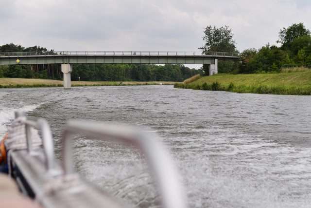 Most přes Labe spojuje Svítkov a Rosice | foto: Honza Ptáček,  Český rozhlas