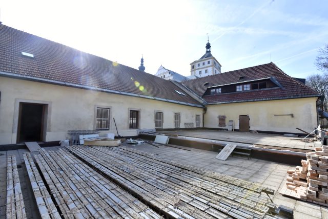 Rekonstrukce pardubického zámku | foto: Josef Vostárek,  ČTK