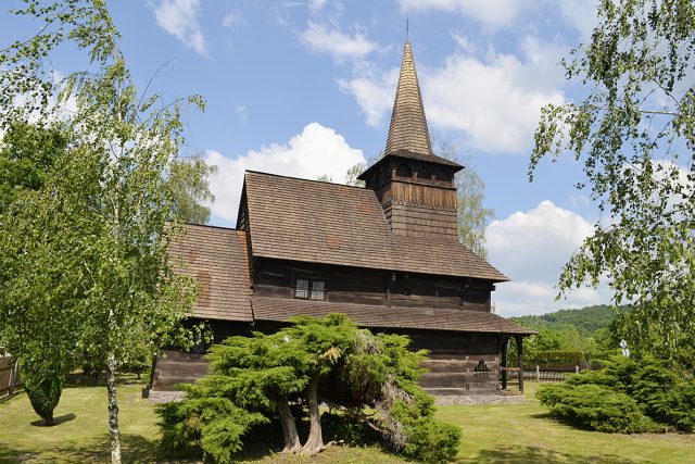Kostel Všech svatých v Dobříkově | foto: Jiří Plhák