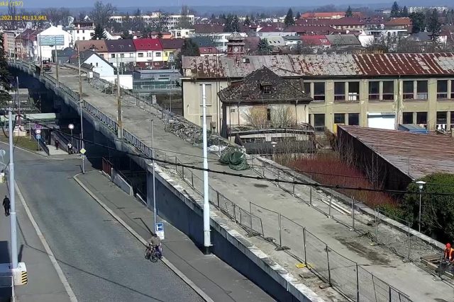 Záběr z časosběrné kamery snímající rekonstrukci nadjezdu Kyjevská v Pardubicích | foto: město Pardubice