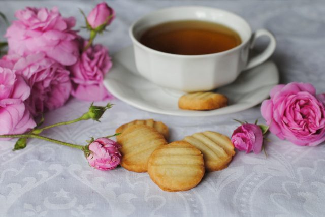 Máslové sušenky jsou ideální k šálku čaje nebo kávy | foto: Holka v zástěře
