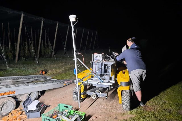 Robotická platforma má na sobě řadu senzorů | foto: Štěpán Sedláček,  Český rozhlas