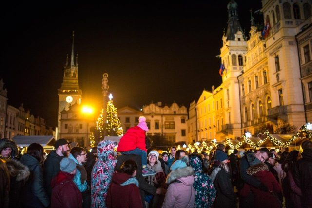 Vánoční Pernštýnské náměstí v Pardubicích | foto: statutární město Pardubice