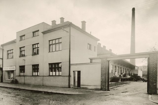 Nová budova mlékárny v Chocni přestěhovaná v roce 1940 | foto: Choceňská mlékárna