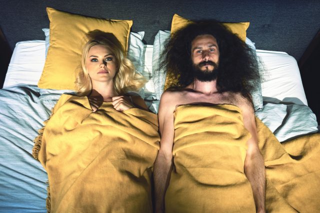 Pár v posteli,  milenci,  manželé  (ilustrační foto) | foto: Shutterstock
