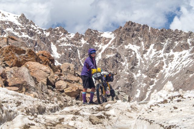Tosor Pass. Tian Shan,  Kyrgyzstán | foto: Jakub Larysz a Dagmar Čechmánková,  Bikepacking Nomads