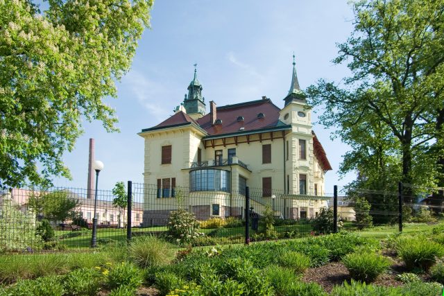 Zahrada Hernychovy vily v Ústí nad Orlicí | foto: Profimedia