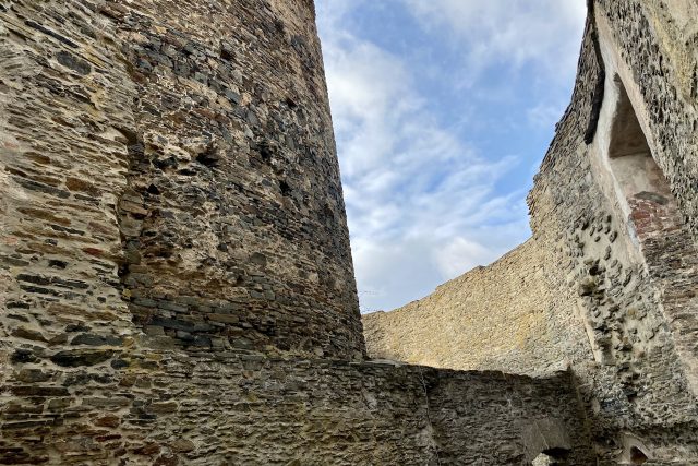 Ve zdech hradu našli zazděnou kostru | foto: Šárka Rusnáková,  Český rozhlas