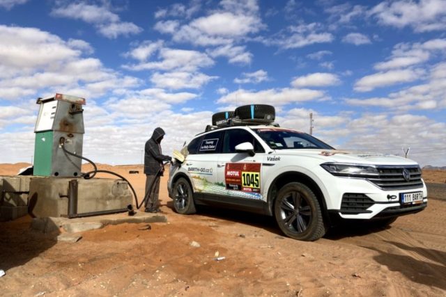 42. ročník slavného závodu Rallye Dakar se přestěhoval z Jižní Ameriky do Saúdské Arábie | foto: archiv Michala Dvořáčka