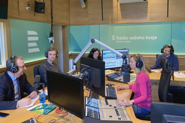 Velká radioporadna - Petr Valdman,  Václav Šváb,  Alena Zieglerová,  Tomáš Pancíř,  Iveta Chlumská | foto: Jana Myslivečková,  Český rozhlas