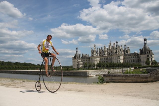 Cyklista Ivan Burkert dojel přes zámky na Loiře do Normandie | foto: Ivan Burkert