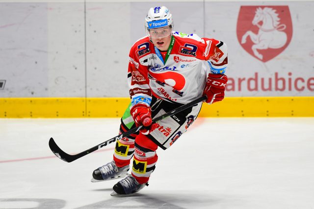 Pardubický hokejový obránce Michal Hrádek | foto: Ladislav Adámek,  HC Dynamo Pardubice