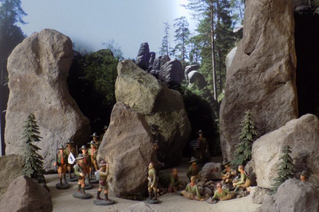 Přírodní diorama &quot;Skautský tábor 1948&quot;,  který je věnován vzpomínce na Lubora Šušlíka | foto: Michal Widenský