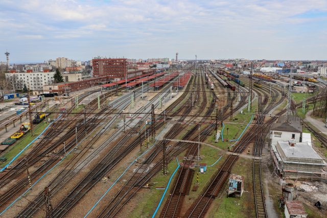 Velké práce ve stanici začnou v následujících dnech,  například na přelomu května a června se začne stavět první a druhé nástupiště | foto: Správa železnic