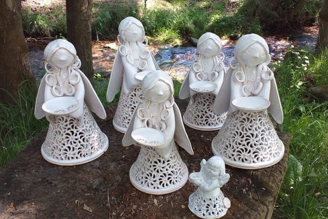 Andílci z dílny Svídnická keramika | foto: Alena Effenbergerová