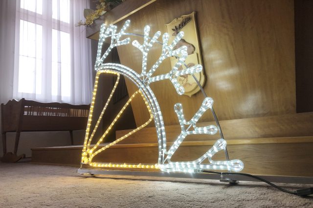 Vánoční osvětlení začali v Proseči vyrábět sami,  ušetřili tak statisíce | foto: Josef Kopecký,  Český rozhlas