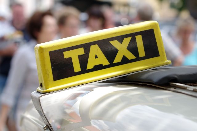 Taxi  (ilustrační foto) | foto: Michael Kauer,  Pixabay,  CC0 1.0