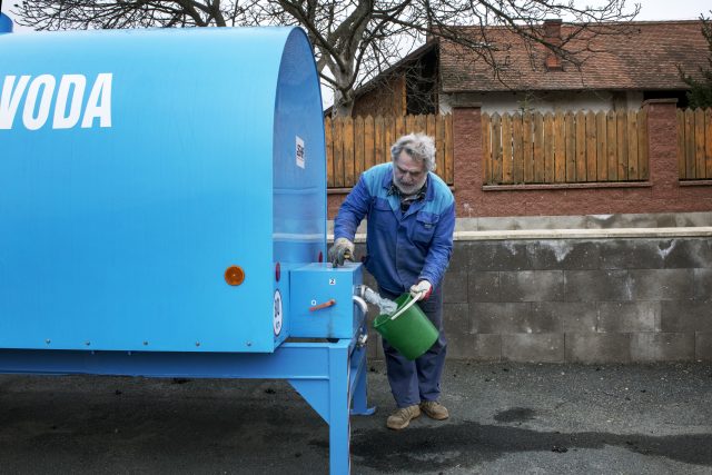 Cisterna s pitnou vodou v Jedousově. | foto: Michaela Danelová,  iROZHLAS.cz