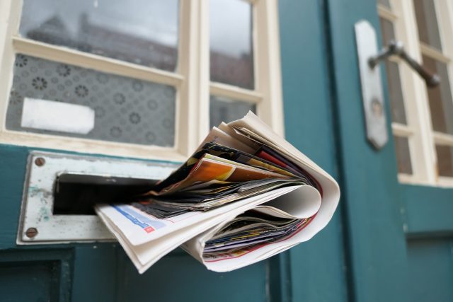 Kamelot,  noviny,  roznos novin,  roznášení novin,  novinový poslíček  (ilustrační foto) | foto: DieElchin,  Pixabay,  CC0 1.0
