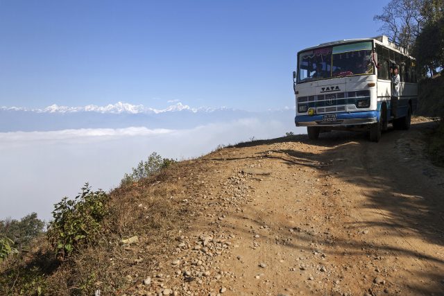 Autobus v Nepálu.  (ilustrační foto) | foto: Fotobanka Profimedia